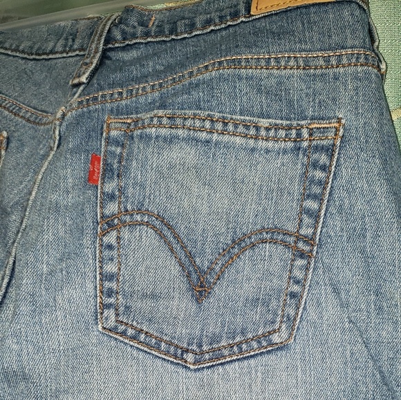 Levi's shorts - Picture 3 of 3